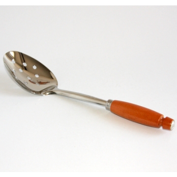 Łyżka kuchenna z dziurkami